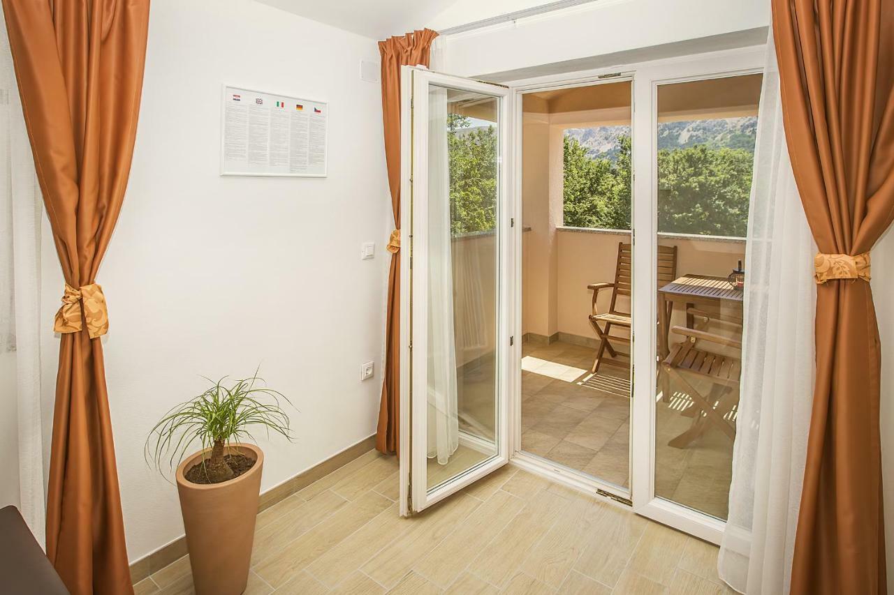 Residence Mediterraneo II Baška Esterno foto