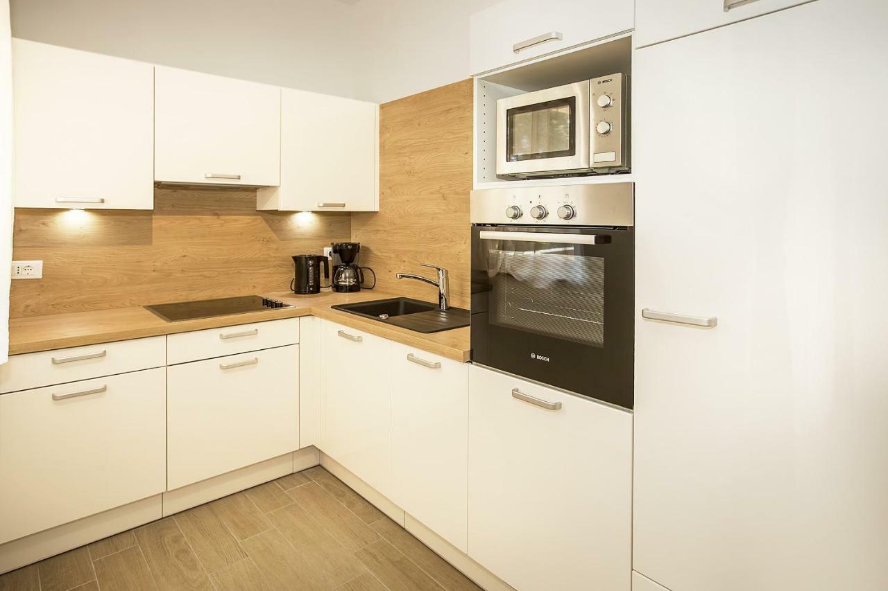 Residence Mediterraneo II Baška Esterno foto