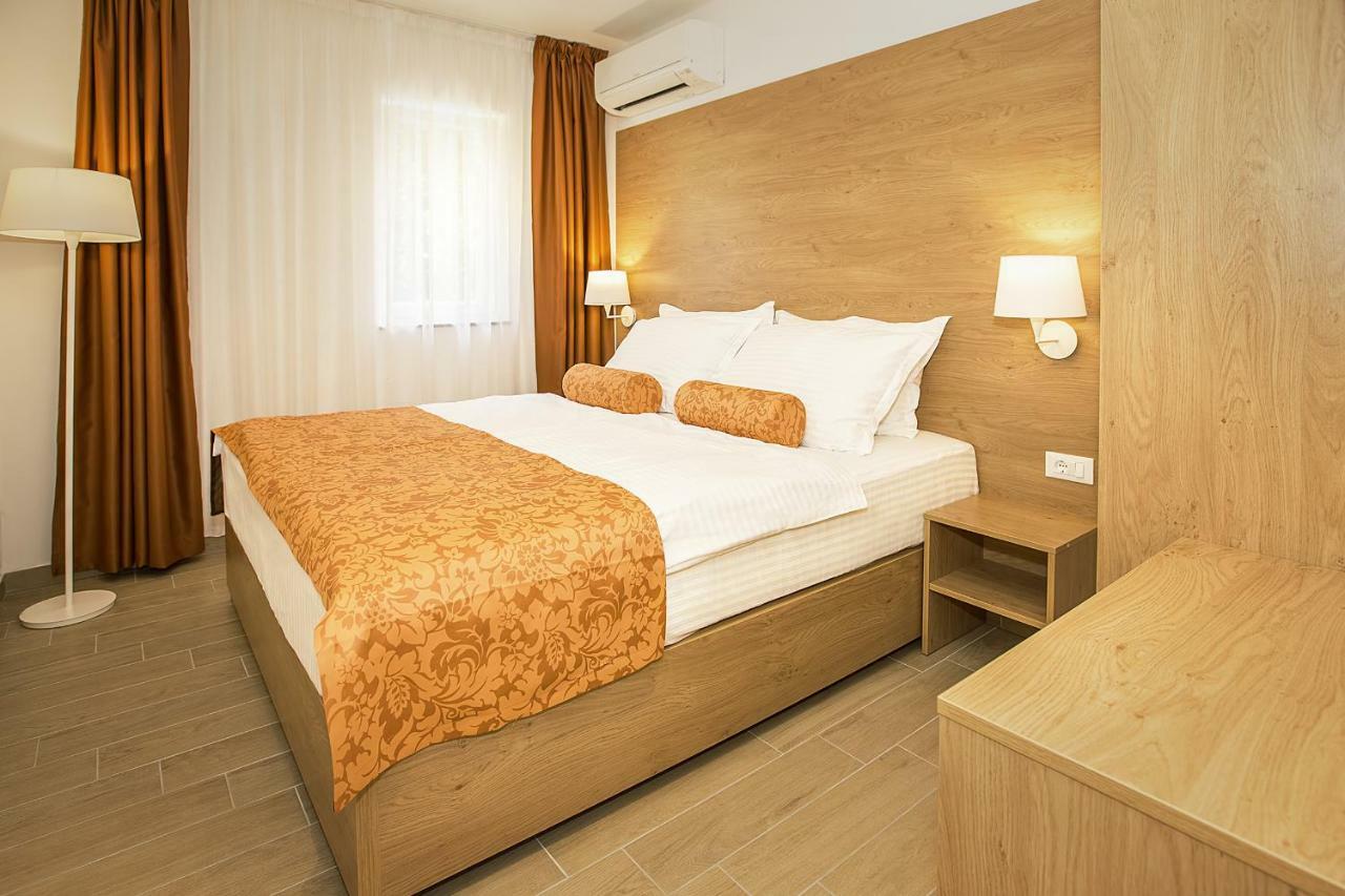 Residence Mediterraneo II Baška Esterno foto